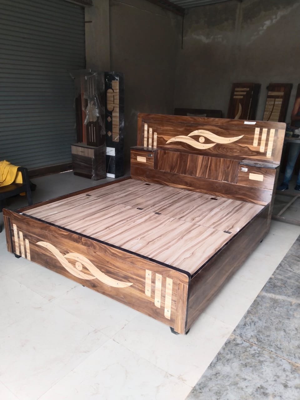 Beds & Frames